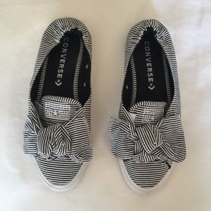 Converse slip on shoes